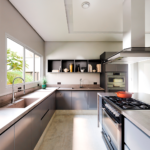 JANELA DE ALUMÍNIO DE CORRER LATERAL 3 FOLHAS MÓVEIS COM FECHO EMBUTIDO - 9341.0